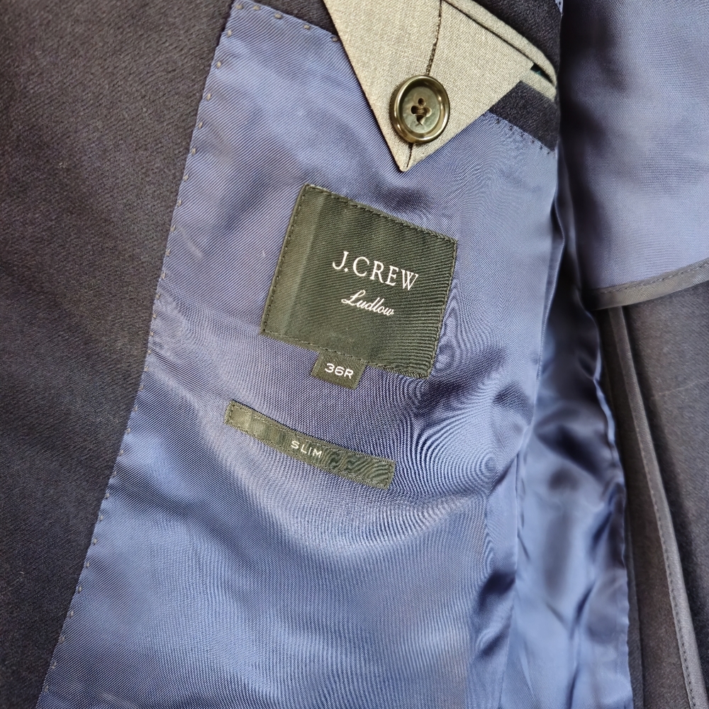 Ludlow Slim-fit Legacy blazer in American Wool - Picture 8 of 8